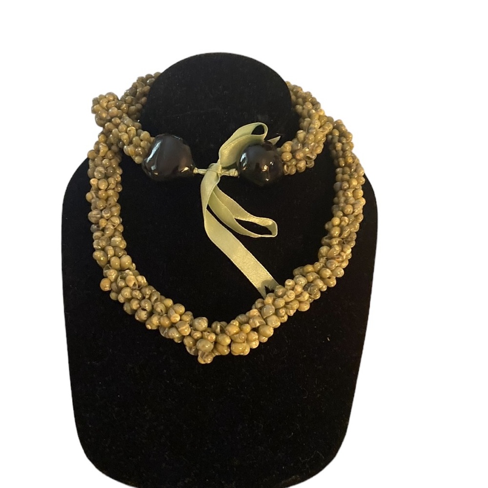 Hawaiian Mongo Shell Lei Necklace